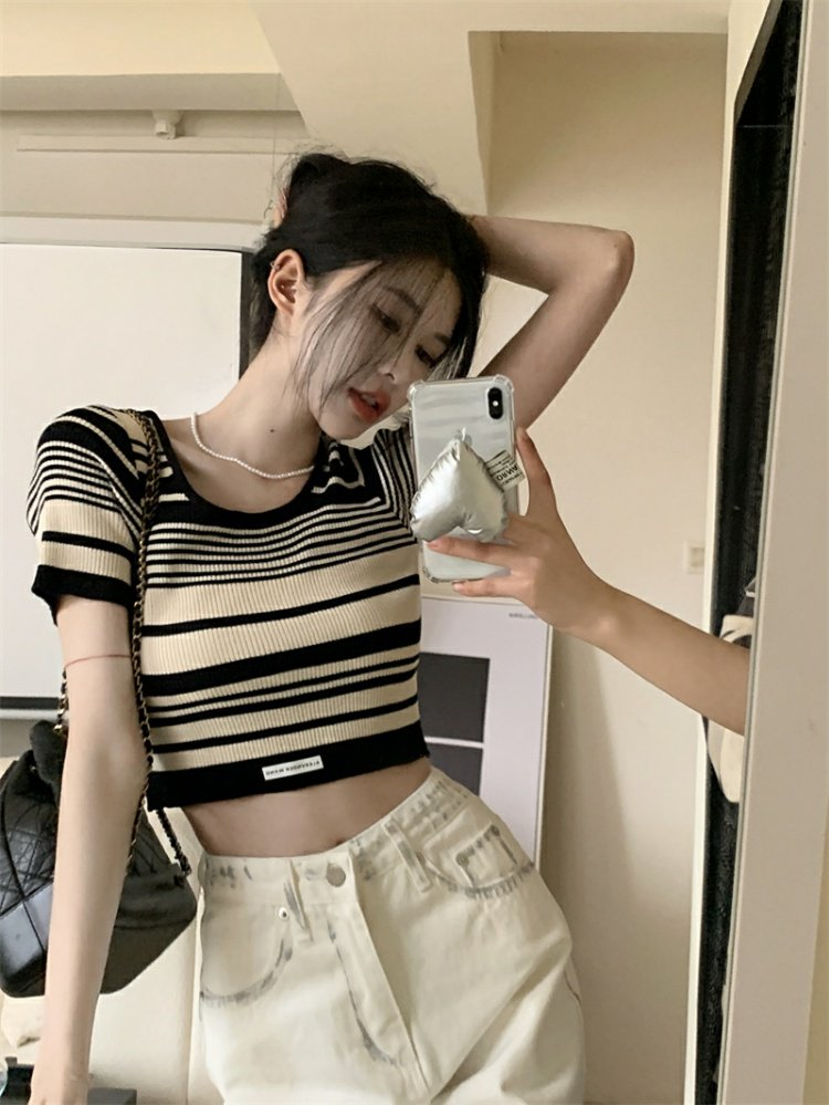 街拍小辣妹~復古條紋背心夏女短款短袖