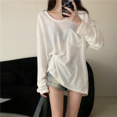 Actual shot of new bamboo cotton sunscreen T-shirt for women, U-neck loose slimming long-sleeved top