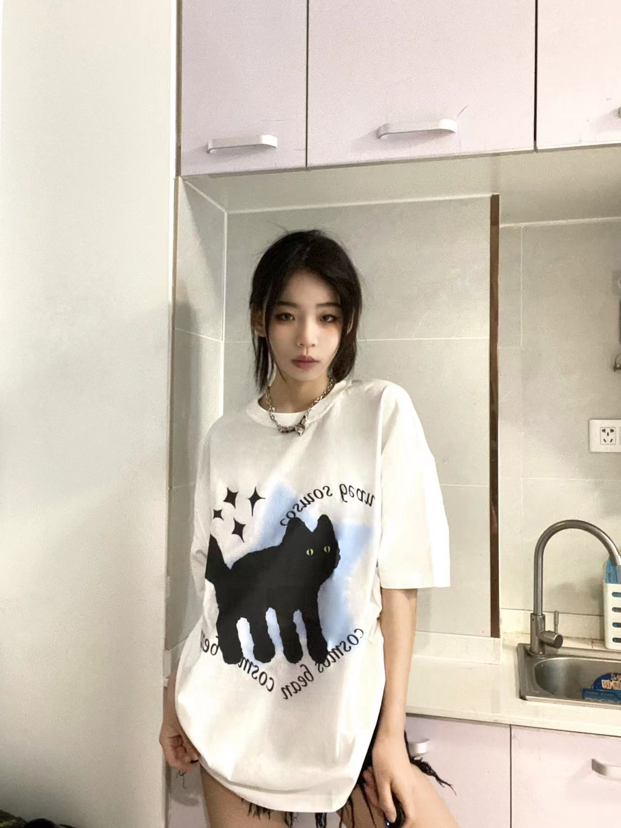 落肩寬鬆版型200克精梳純棉後包邊短袖T恤印花款
