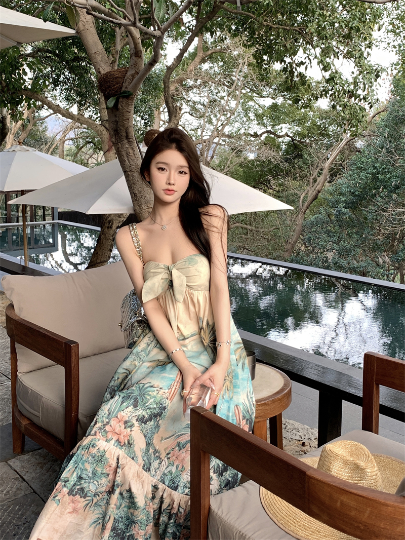 Real shot of one-shoulder tube top dress, spring seaside vacation long dress, sexy temperament and pure lust dress