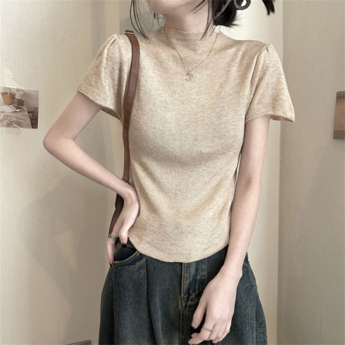 Real shot of high-neck short-sleeved sweater for women, spring Korean style fashionable slim-fitting short inner layering top