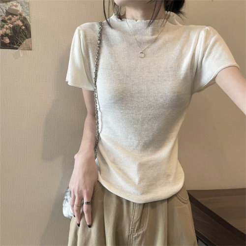 Real shot of high-neck short-sleeved sweater for women, spring Korean style fashionable slim-fitting short inner layering top