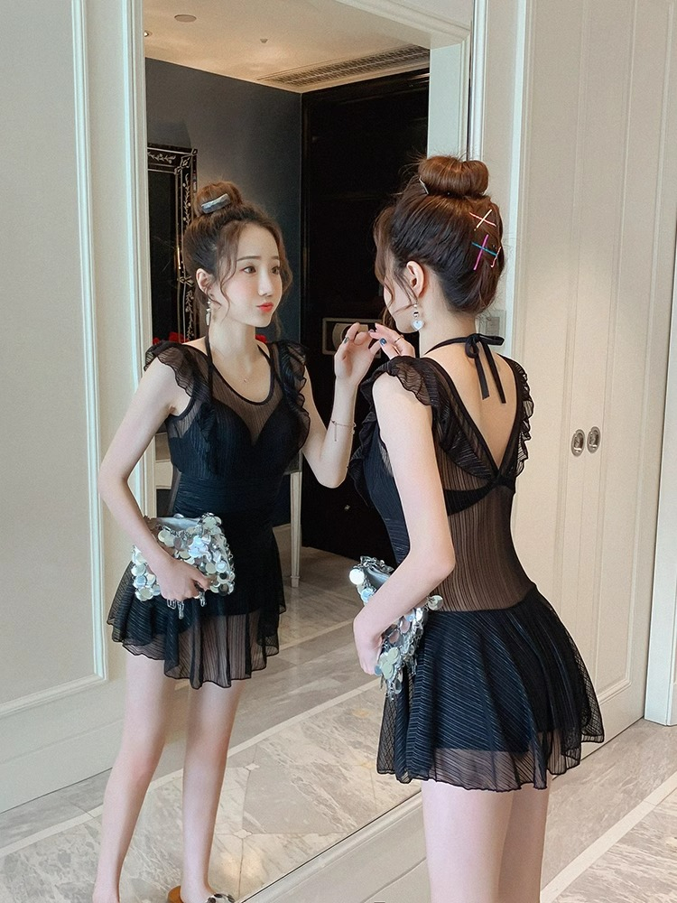 泳衣女2024新款泡溫泉高級感小胸性感連體顯瘦遮肚大胸微胖游泳裝