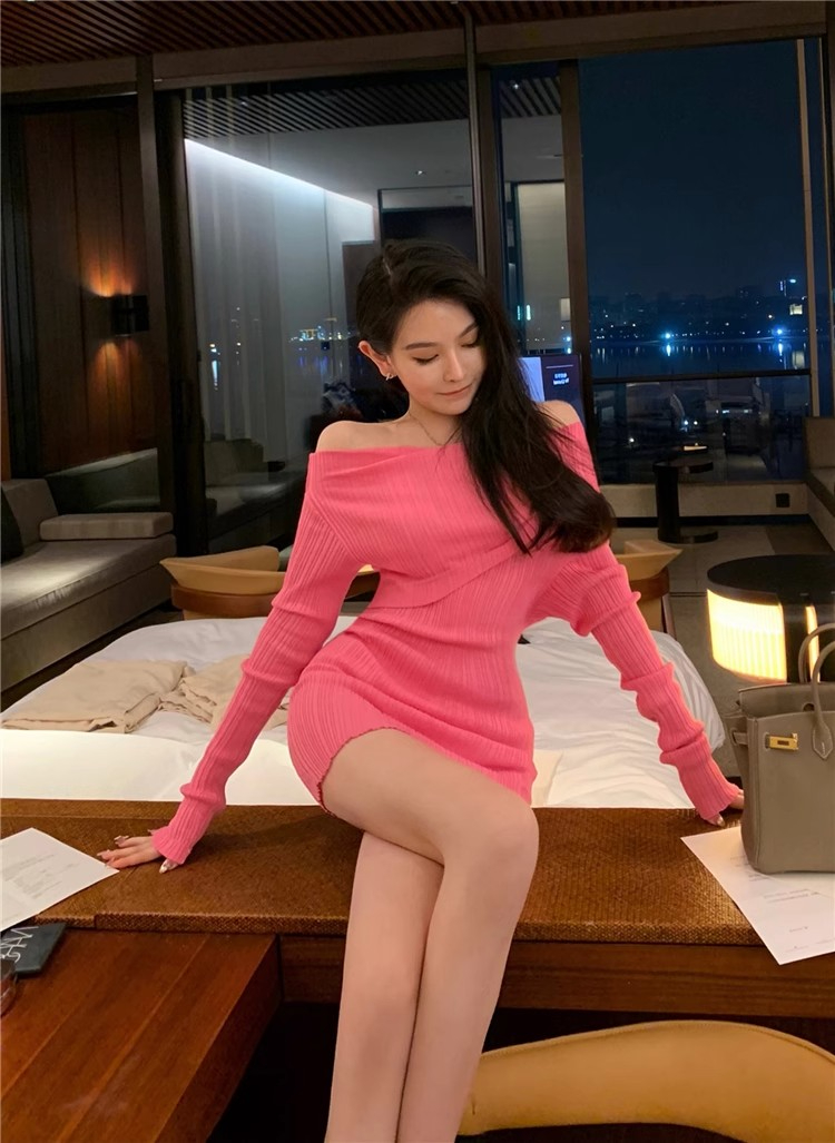 春季法式復古氣質粉色包臀短裙修身顯瘦針織連衣裙一字肩長袖裙子