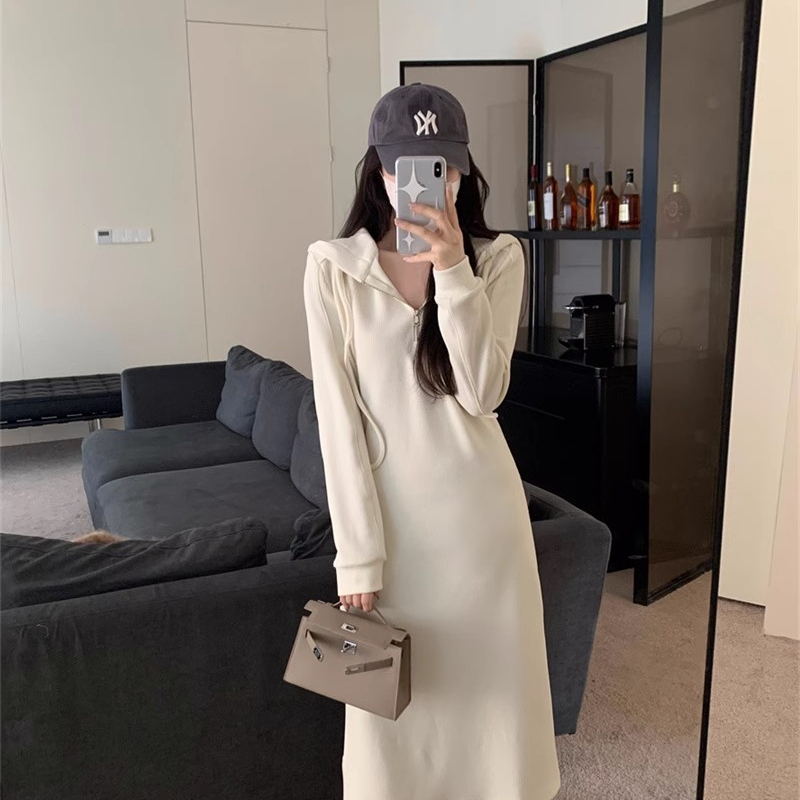 法式黑色連帽長袖衛衣連衣裙子春季2024新款女裝針織垂感長裙春秋