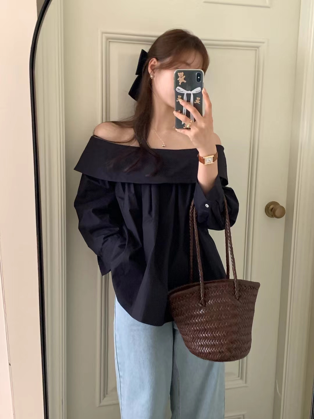 Korean ins solid color one-line shoulder and collarbone slimming long-sleeved shirt