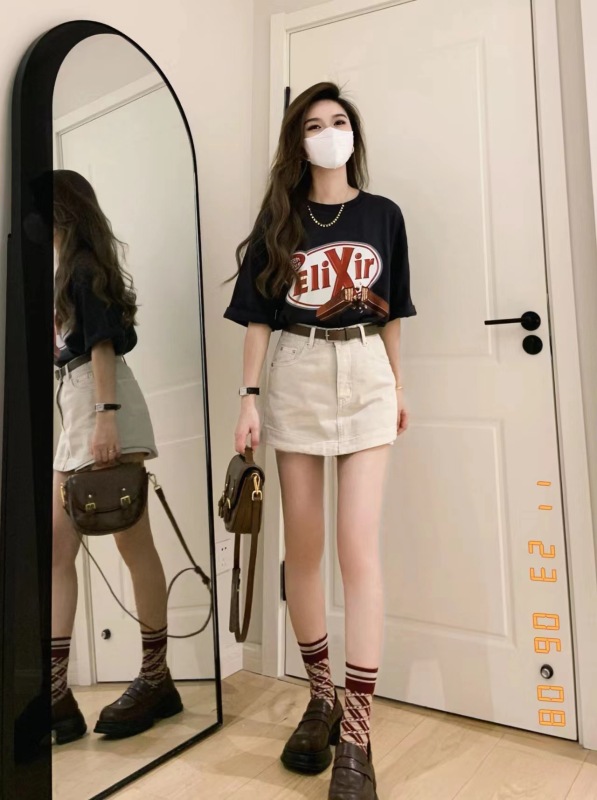 夏季2024新款女鹽系輕熟風茶系穿搭一整套奶系高級感上衣兩件套裝
