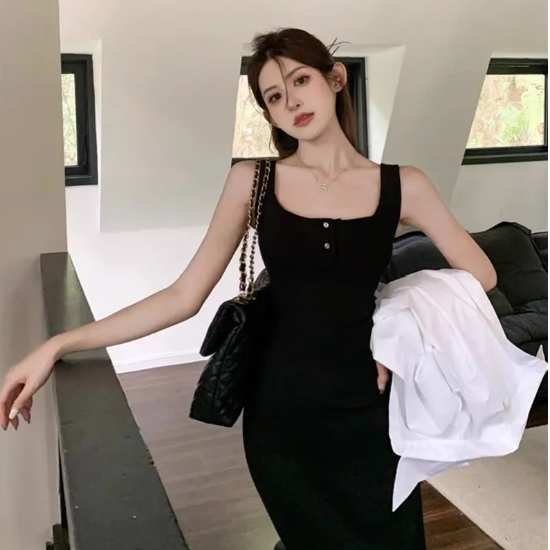 黑色辣妹吊帶連衣裙女春季純欲後媽裙質感高級感a字長裙無袖裙子
