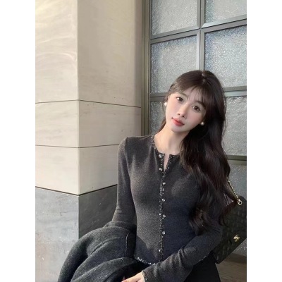 Galaxy Wilderness Winter High-Quality Sequined Bell Sleeve Bottoming Shirt Women's French Style Solid Color T-Shirt