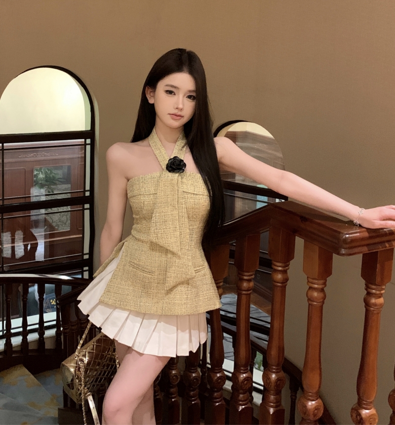 實拍 閨蜜裝 設計師系列嫩黃掛脖側開叉上衣+連衣裙+百褶半裙