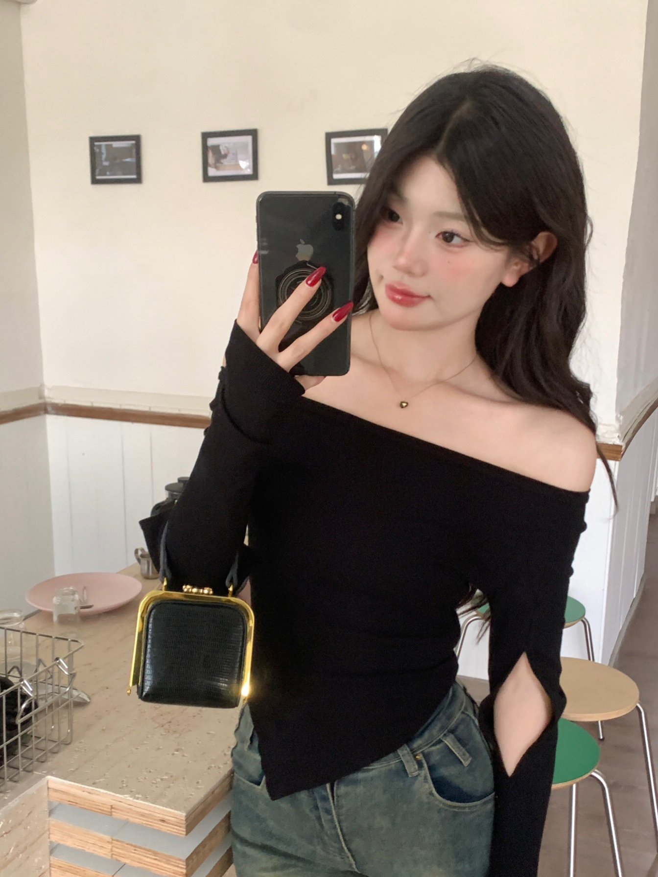 Actual shot~ Spring irregular design, chic one-shoulder slim and sexy long-sleeved T-shirt bottoming top