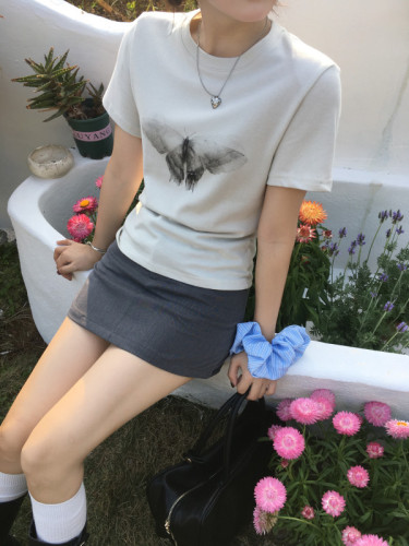 Real shot of high-end round neck butterfly print slimming T-shirt half skirt two-piece suit
