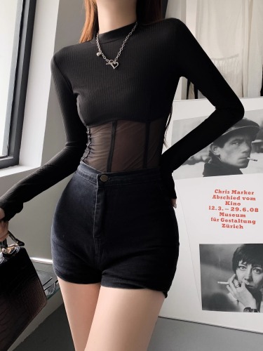A large number of spring elastic tight-fitting short tops designed with mesh splicing pure desire long-sleeved T-shirt bottoming shirt for women