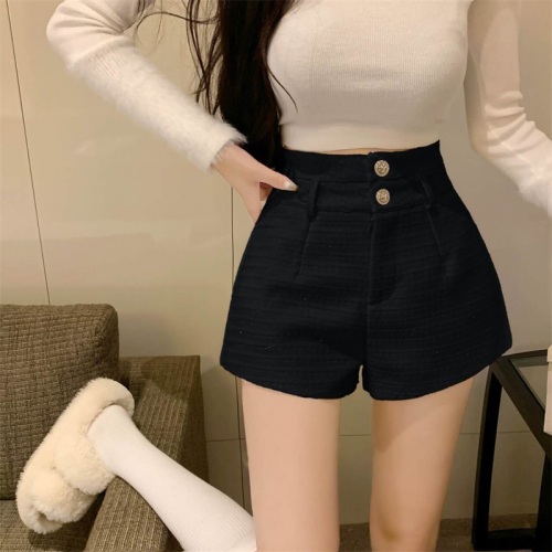 Real shot!  New Xiaoxiangfeng high-waisted fashionable and versatile slimming A-line outer shorts