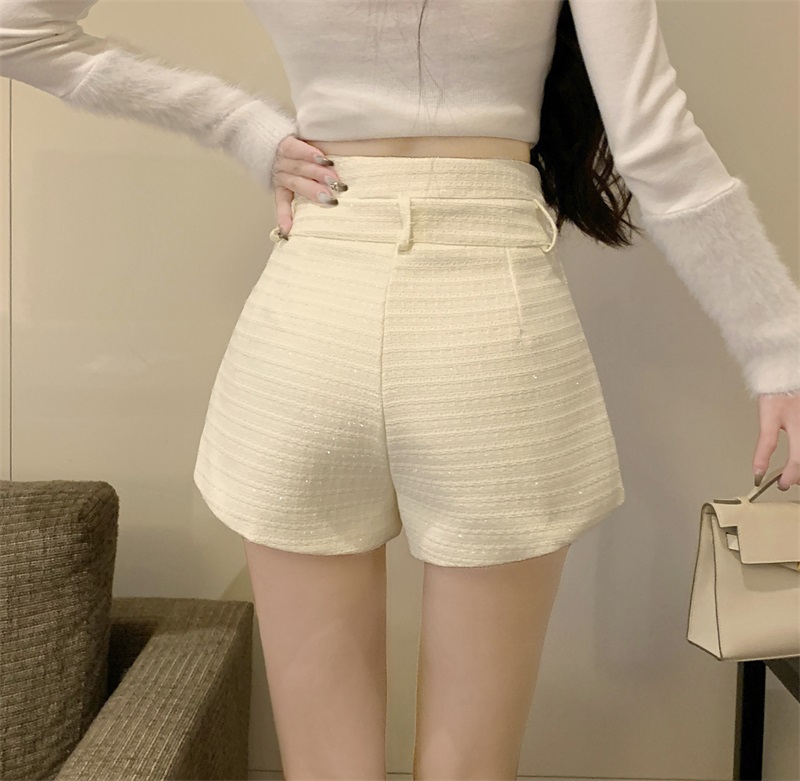 Real shot!  New Xiaoxiangfeng high-waisted fashionable and versatile slimming A-line outer shorts