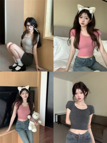 Real shot ~ Soft girly soft yarn U-neck slim knitted short top