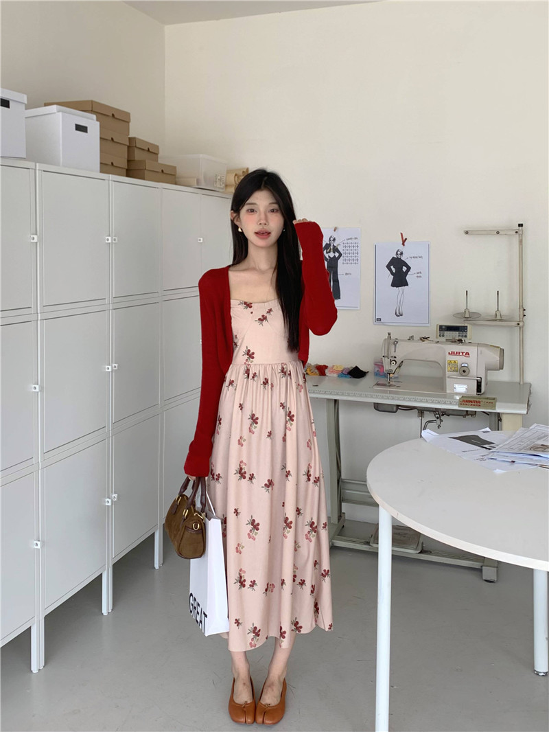 實拍~~法式甜美碎花燈芯絨吊帶連衣裙+溫柔針織開衫套裝