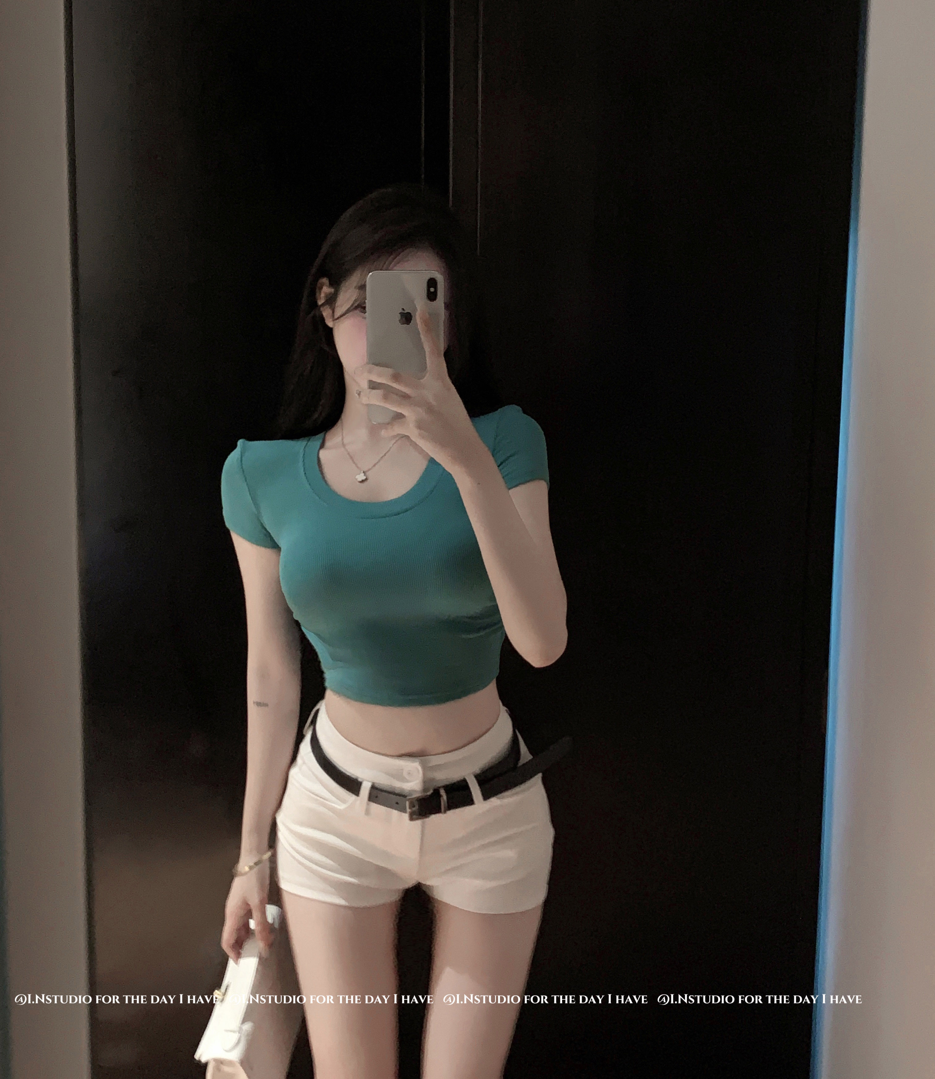 Real shot~Pure hot girl style slim fit u-neck knitted top versatile sexy T-shirt