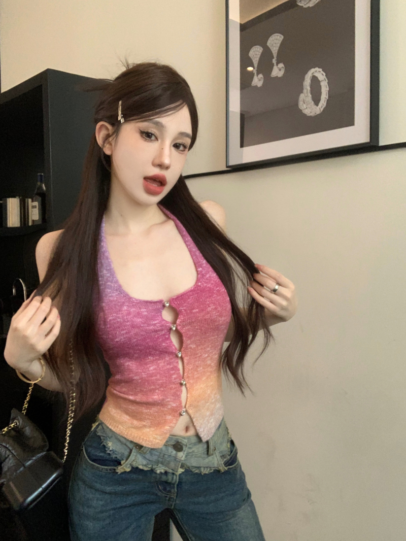 Real shot of sweet and cool colorful holiday halterneck backless contrasting color knitted camisole short top