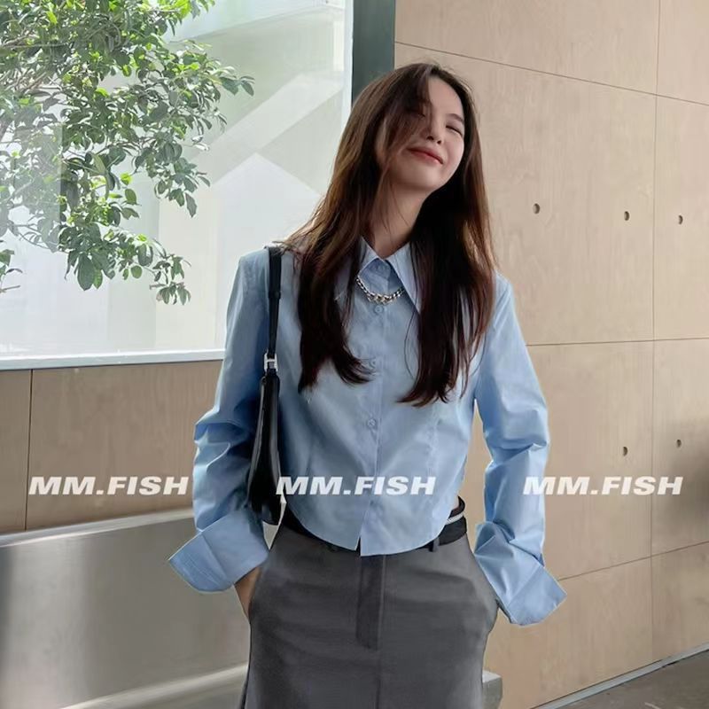 藍色襯衫女年新款春夏季設計感小眾正肩上衣長袖短款襯衣百搭