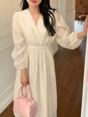 Real shot early spring new style tea break gentle wind v-neck waist cinch belt slimming bubble sleeve dress two colors 