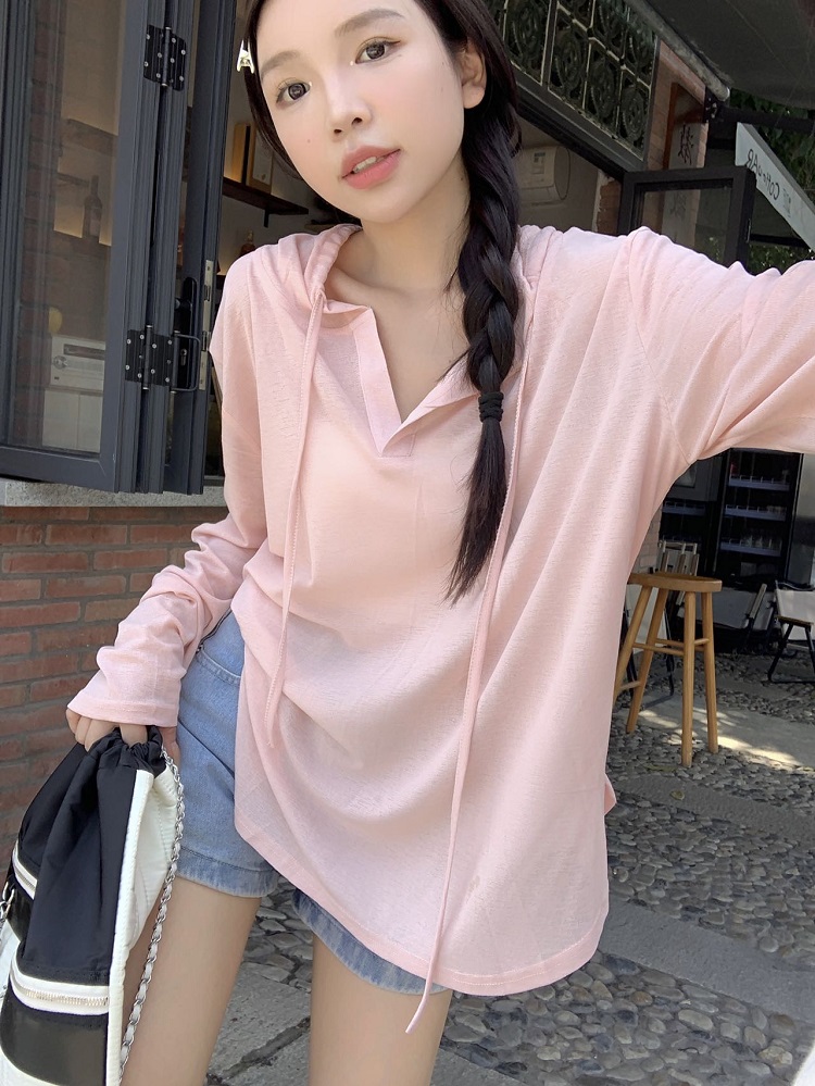 Actual shot of cool air-conditioned shirt, sun protection shirt, spring and summer design niche loose hooded long-sleeved chic top