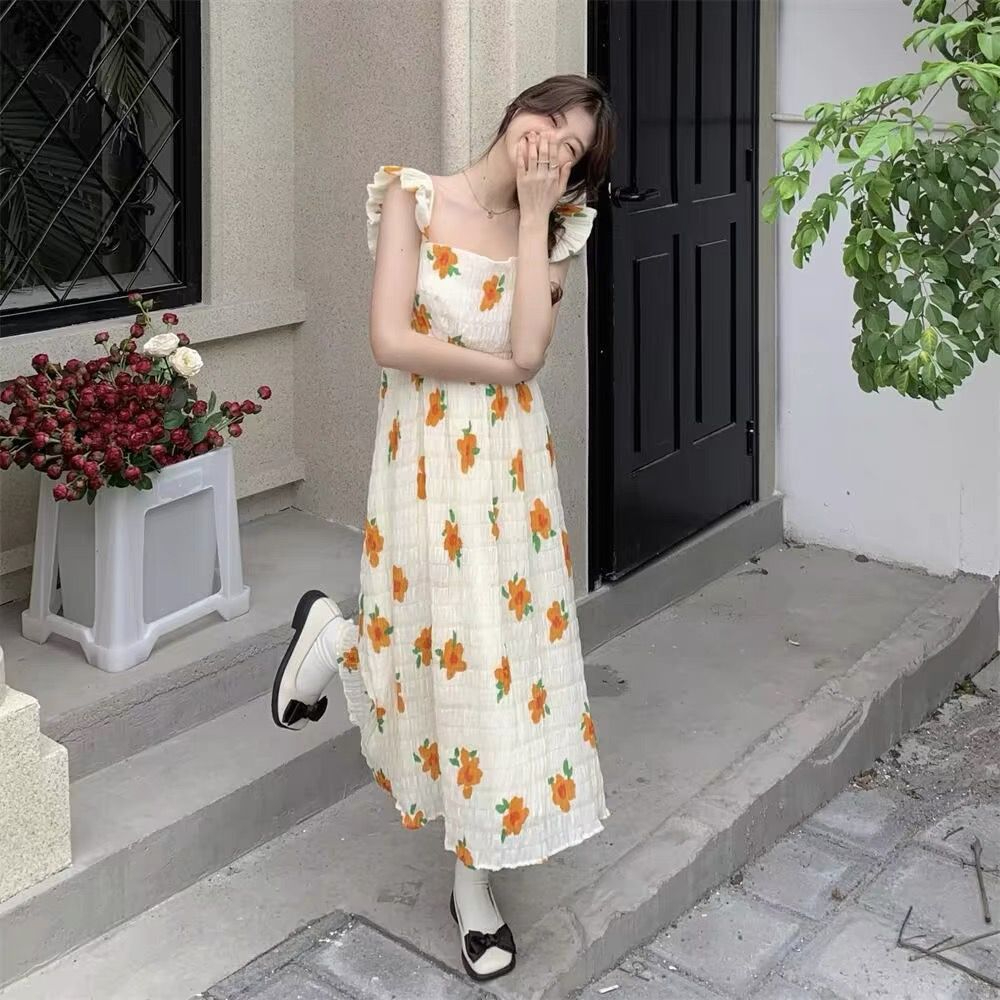 小飛袖寬肩帶甜美碎花吊帶連衣裙子2024夏款小個子海邊度假連衣裙