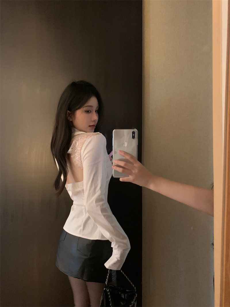 實拍  黑白兩色後背拼接蕾絲襯衫女春季V領性感內搭上衣