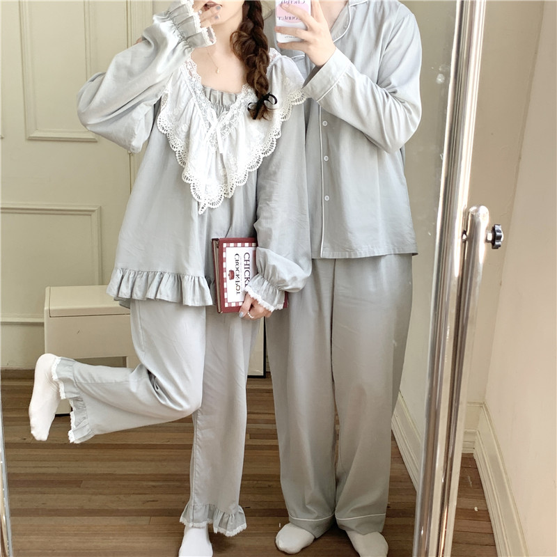 Real shot of Korean style couple's sweet palace style heavy embroidered lace lady's loose and comfortable outer wear home clothes