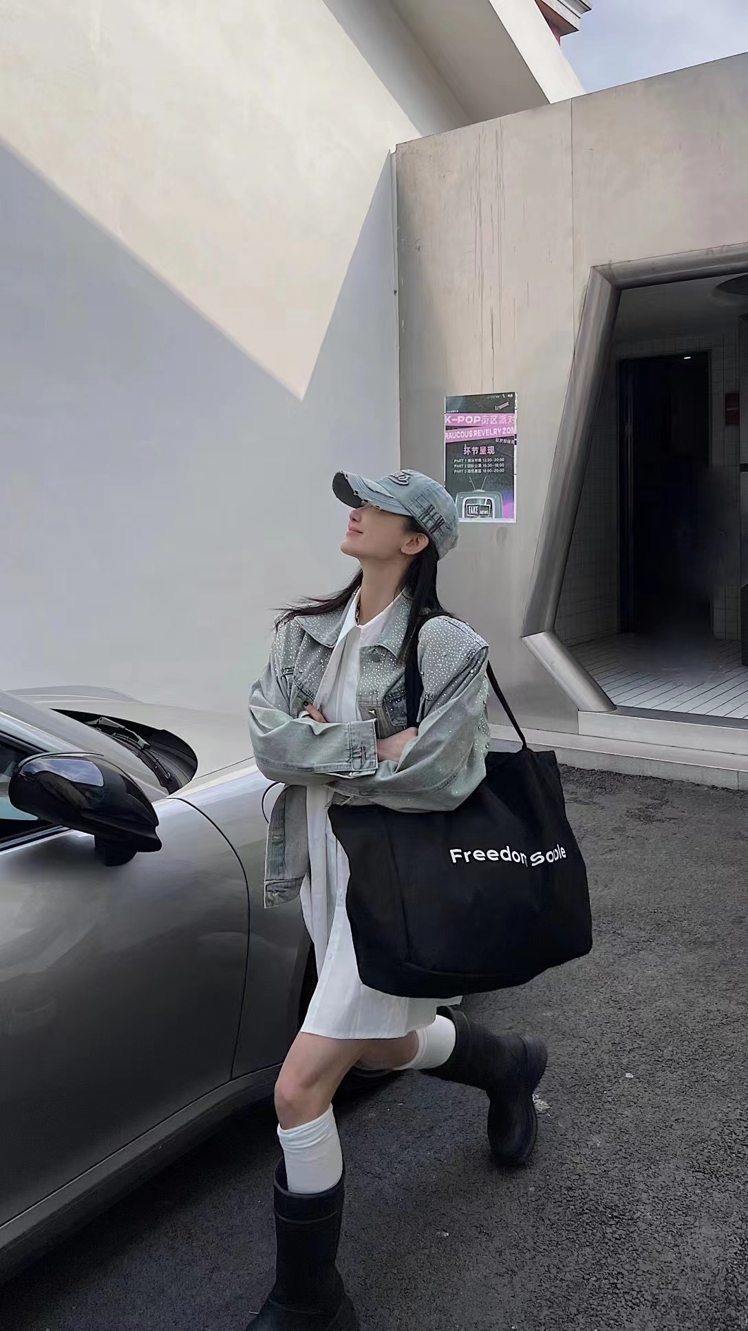 2024春新款設計感重工燙鑽牛仔外套女翻領寬鬆韓版百搭夾克
