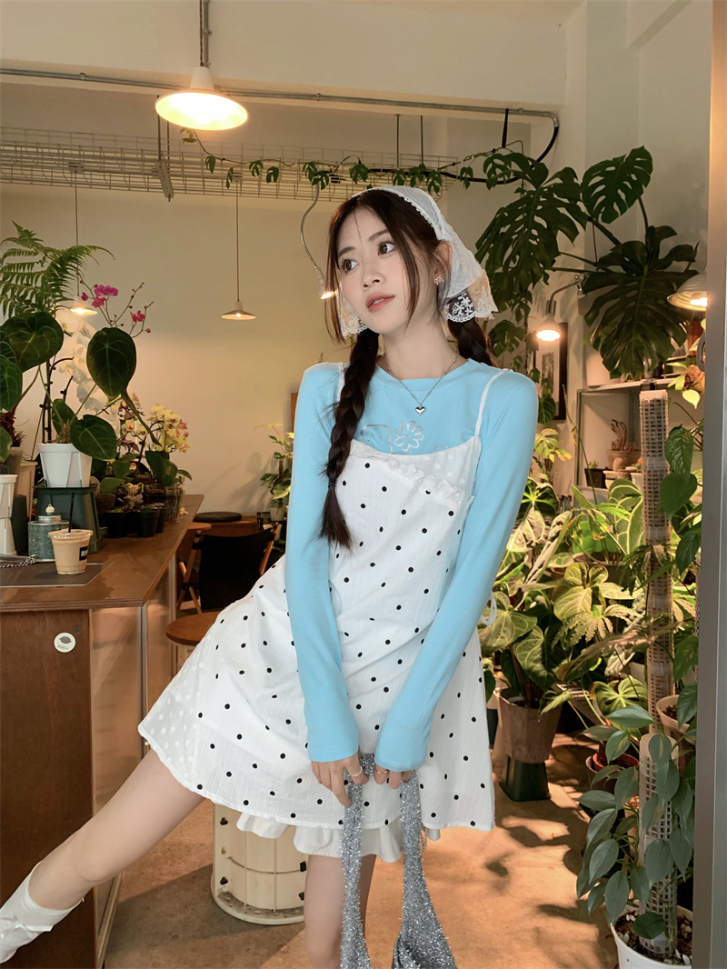 Real shot of Guaiguai polka dots with small flower suspender skirt + skirt + bottoming