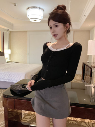 Real shot Spring new casual design fake two-piece pleated button long-sleeved T-shirt for women