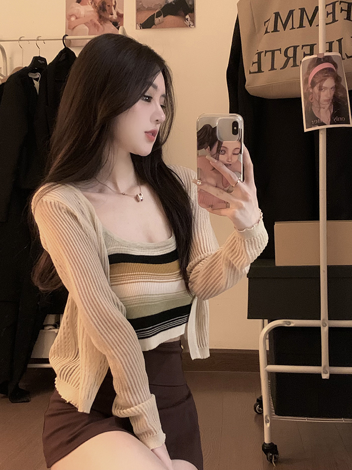 Actual shot ~ Spring new style slimming and age-reducing versatile knitted cardigan + contrasting striped suspender two-piece set for women