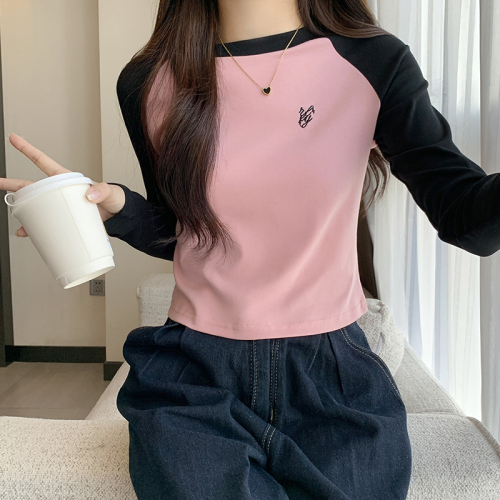 Real shot of spliced ​​embroidered T-shirt long-sleeved early spring new versatile raglan sleeves right shoulder bottoming short top