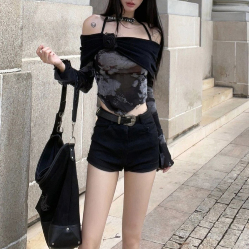 Autumn long-sleeved black fake two-piece one-shoulder collar off-shoulder suspender T-shirt women's design waist hot girl top
