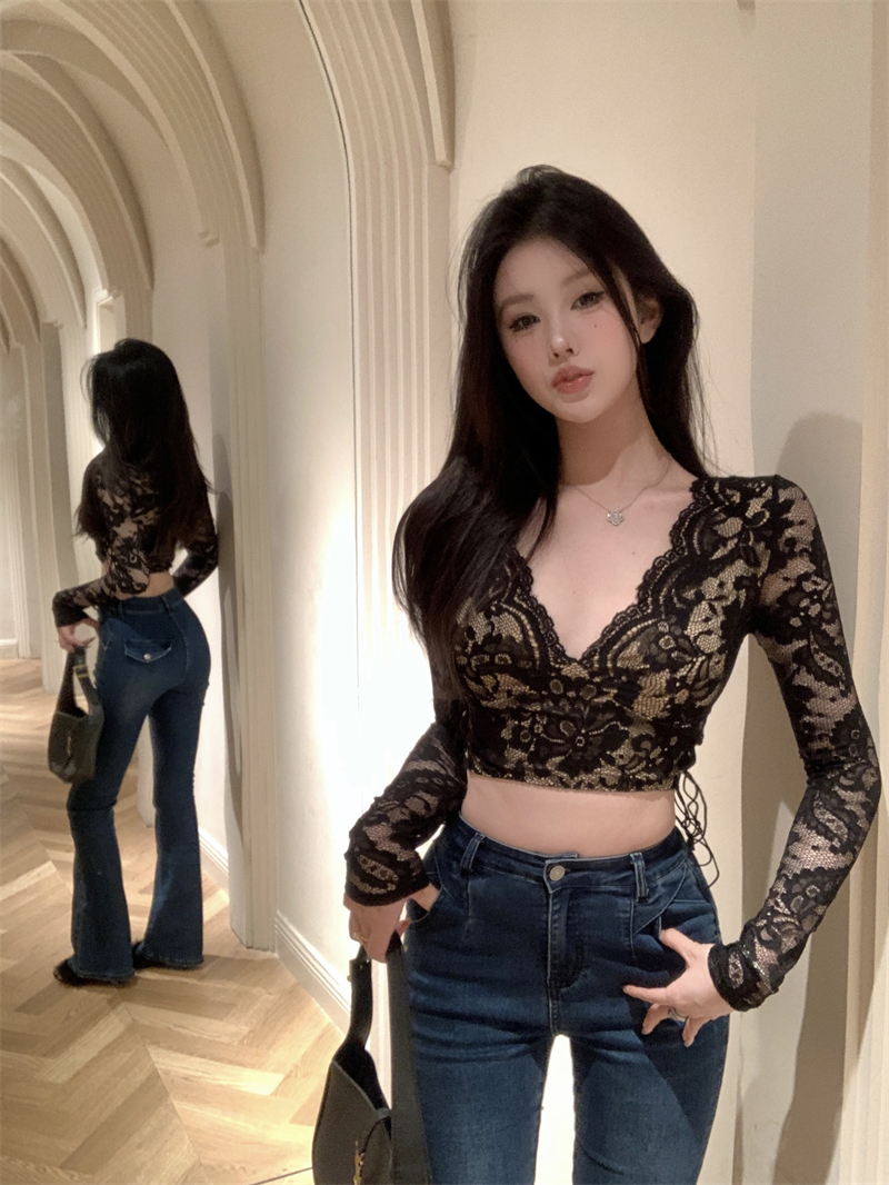 Real shot~Sexy lace hollow lace V-neck long-sleeved top lace-up T-shirt short tight hot girl bottoming