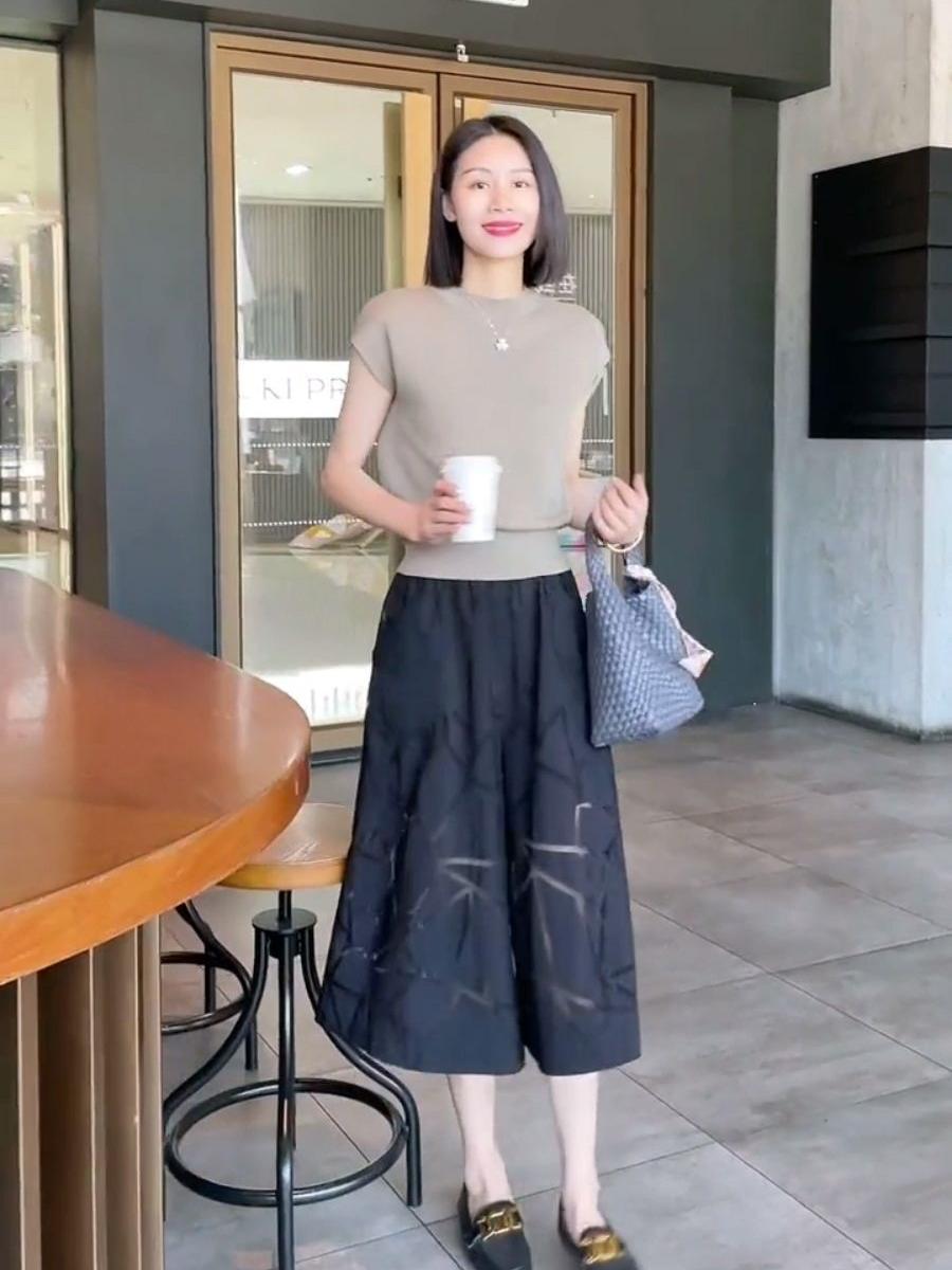 The new Yujie light mature style Hong Kong style high-end complete set with age-reducing skirt two-piece suit women's summer clothing