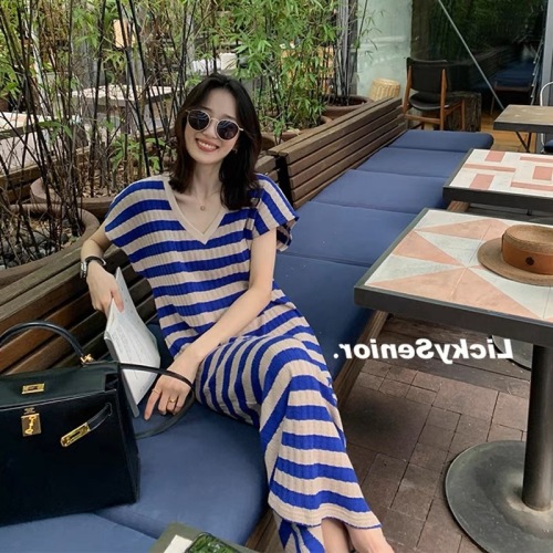 2024 Lazy Style Summer Wear Bat Sleeve Striped V-Neck Dress Mid-Length Loose Straight Over the Knee T-Shirt Long Dress