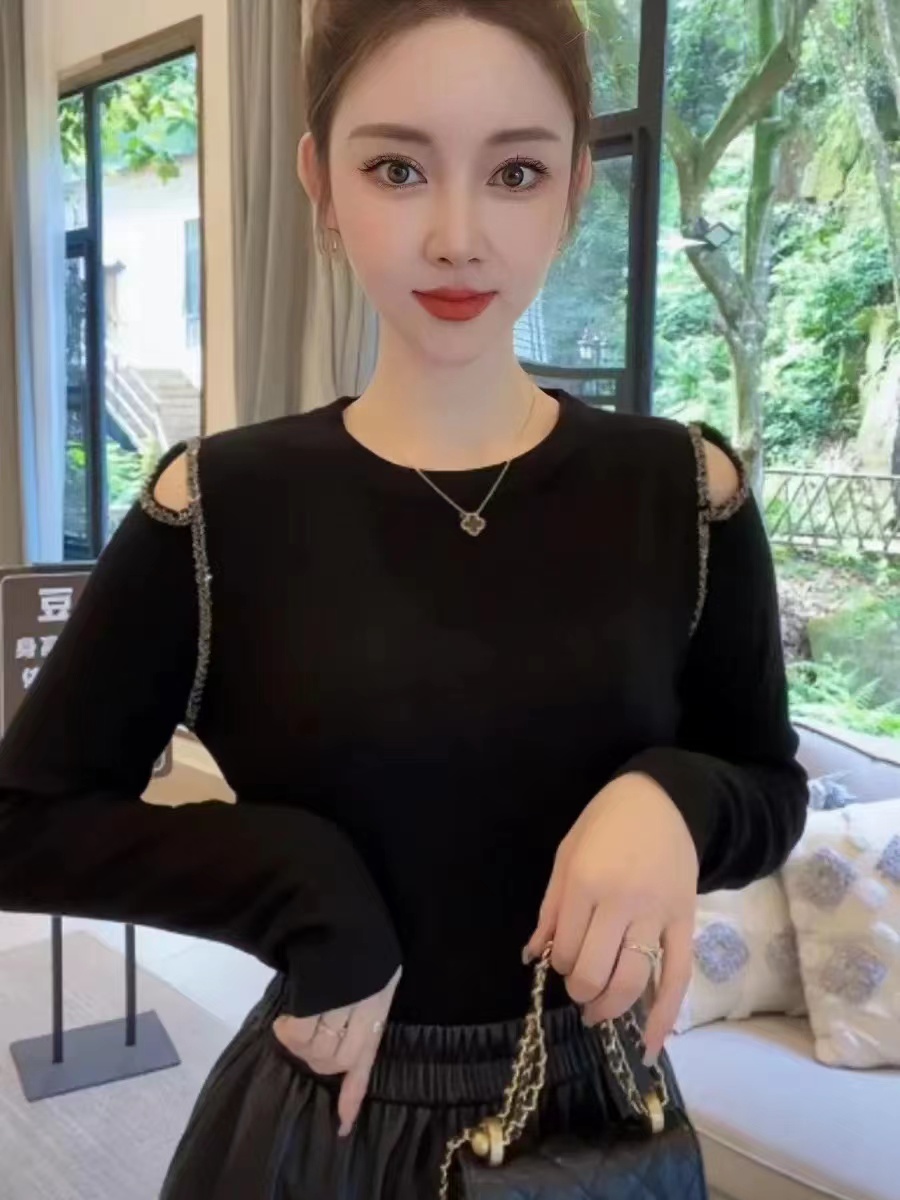 European fashion temperament hollow off-shoulder beaded T-shirt for women 2024 autumn high-end slim long-sleeved knitted top