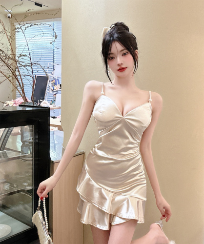 Real shot of niche design sexy suspender pleated slimming ruffled hip-hugging dress