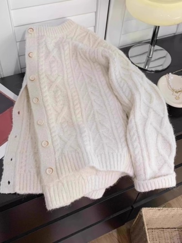 2024 Spring Japanese Soft Breast Style Retro Twist Sweater Feminine Knitted Cardigan White Lazy Style Jacket