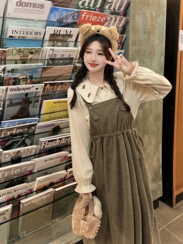 Real shot of milk tea style spring 2024 new sweet corduroy suspender dress two-piece set for women