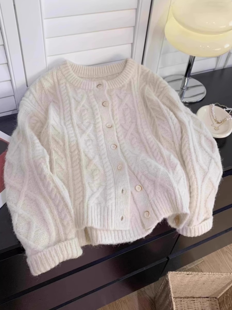 2024 Spring Japanese Soft Breast Style Retro Twist Sweater Feminine Knitted Cardigan White Lazy Style Jacket