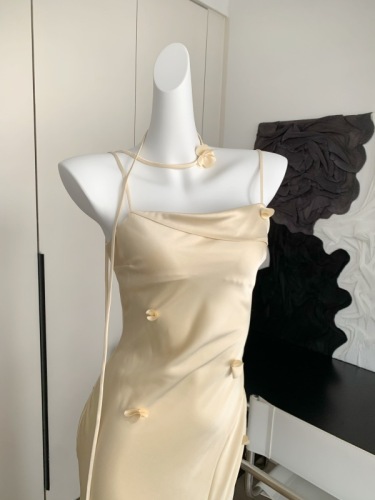 Xia Shiwen LaLa Land satin French slim three-dimensional flower suspender skirt/long-sleeved dress for women spring