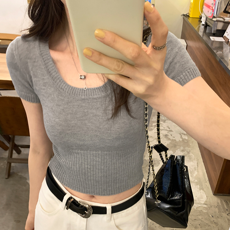Actual picture of low round neck, right shoulder, short-sleeved T-shirt for women, leaking clavicle design, versatile, slimming, new summer top