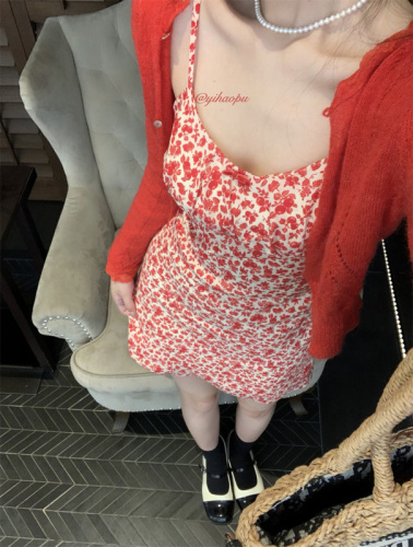 Actual shot of new temperament slim floral suspender dress red knitted lace cardigan