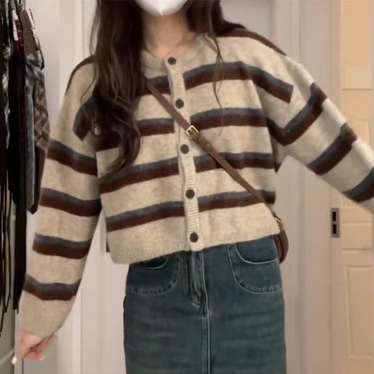 Striped sweater spring women's 2024 new retro lazy style top high-end knitted cardigan jacket autumn