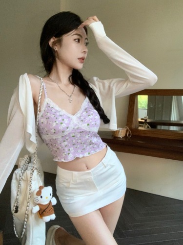 Real shot of retro simple lace splicing floral camisole simple knitted ice cold sun protection cardigan