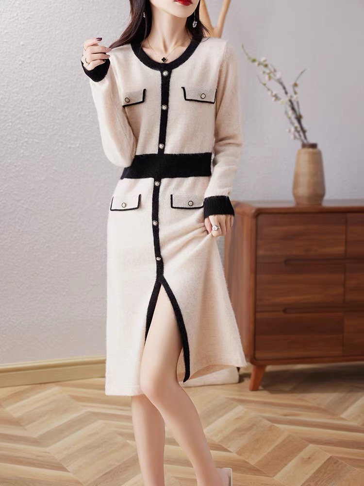 Fashionable and versatile round neck knitted dress with small fragrant style, spring design color matching mid-length sweater skirt for women