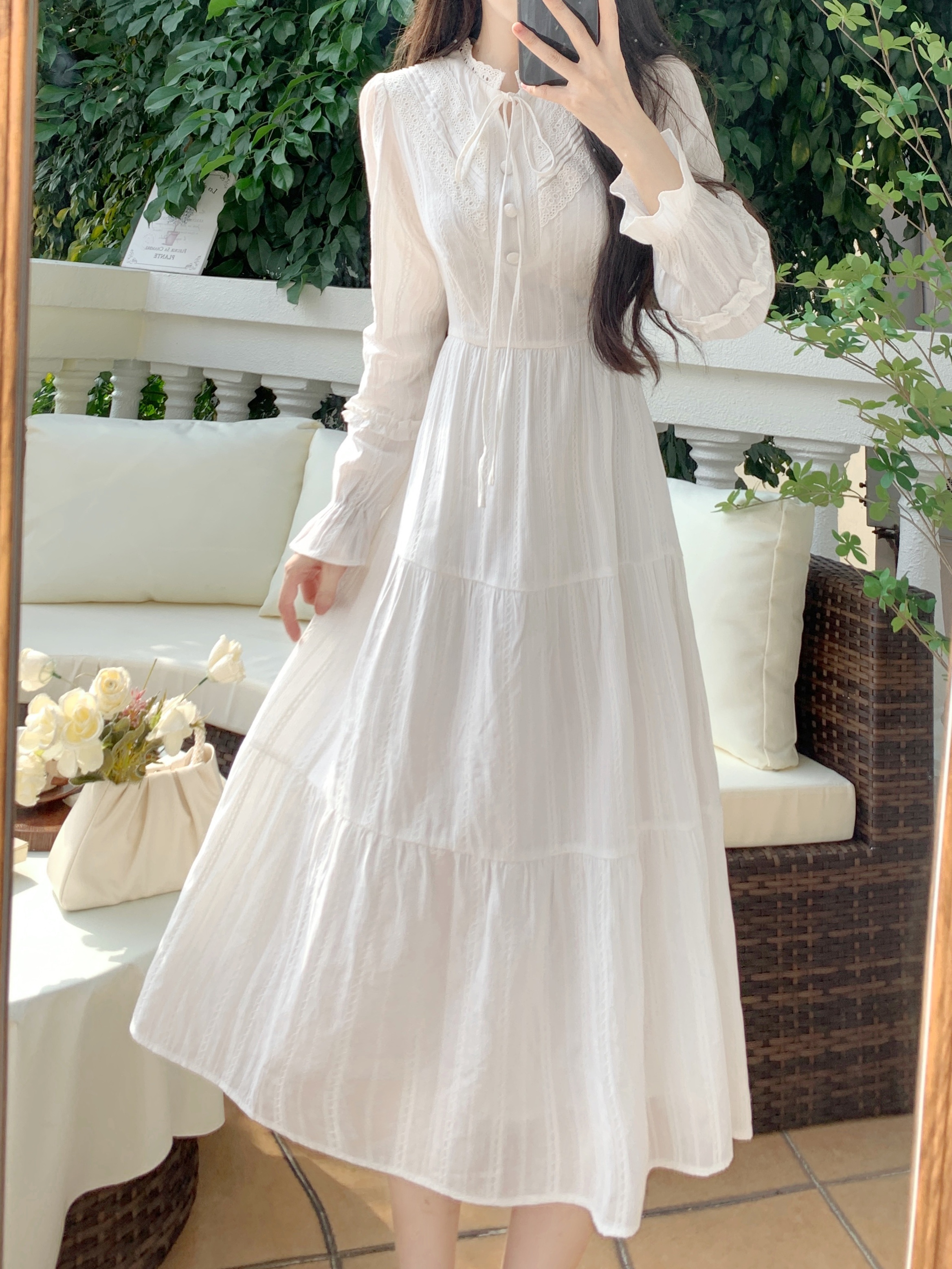 Actual shot ~ Bai Yueguang’s fresh and gentle temperament, white long-sleeved jacquard fabric mid-length fairy skirt